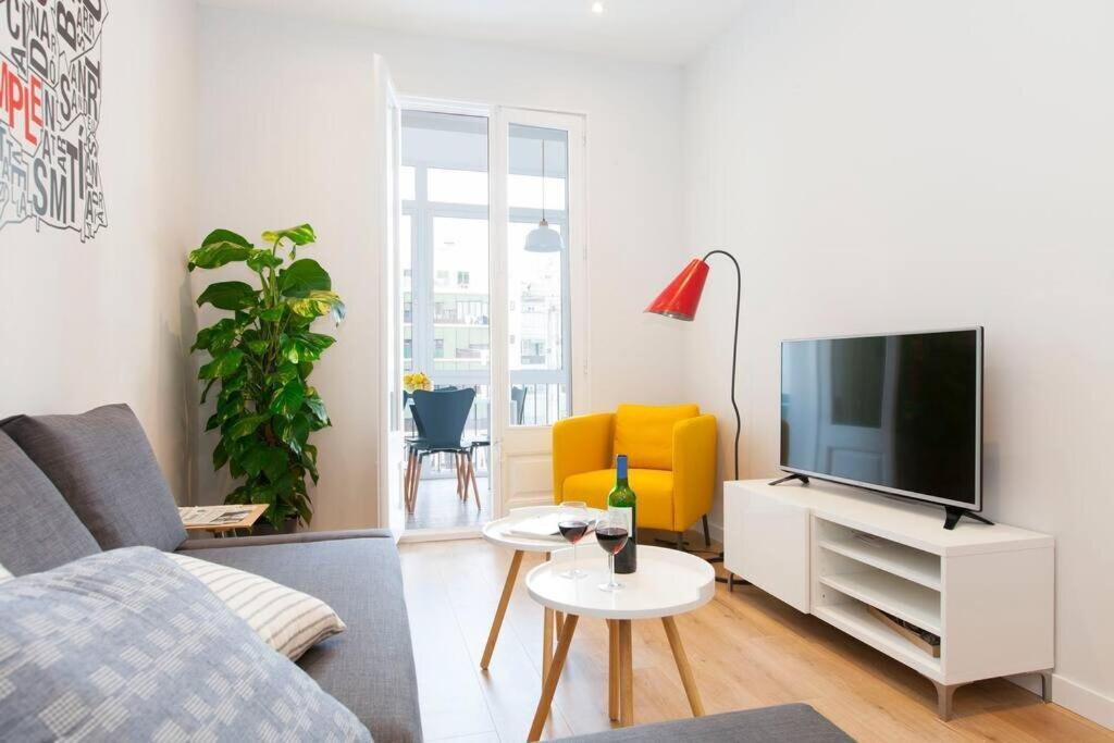 Perfectly Located 4Bed 4Bath Apartment In Barcelona 3 1 Dış mekan fotoğraf