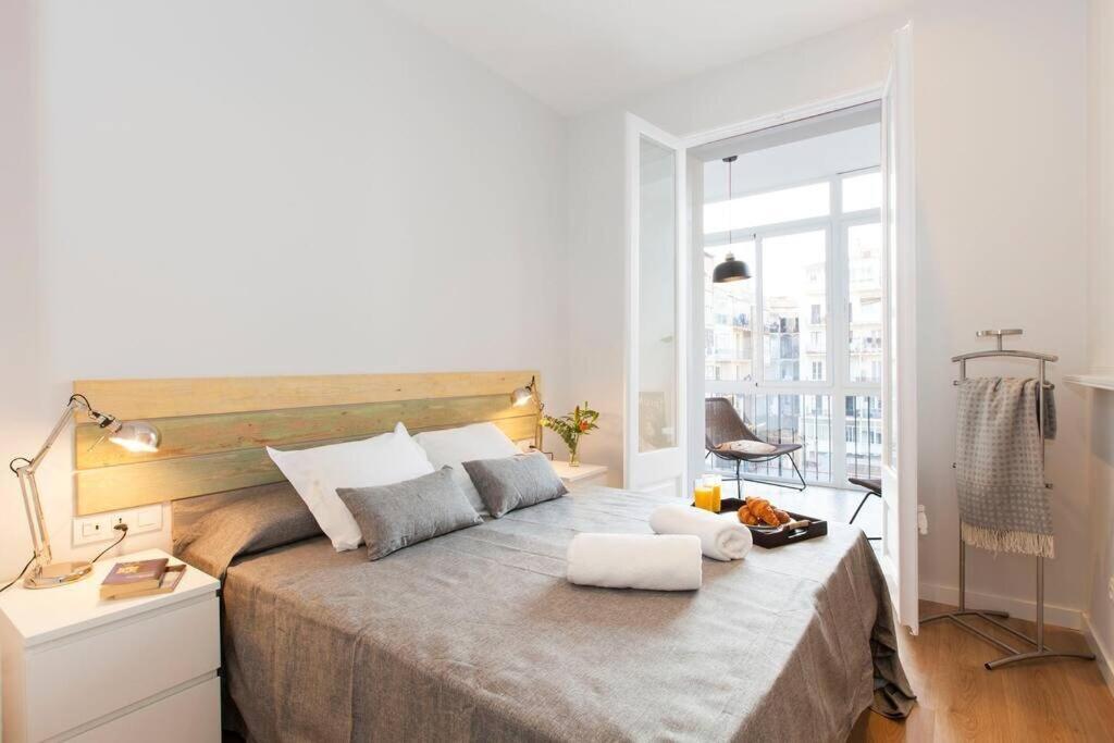 Perfectly Located 4Bed 4Bath Apartment In Barcelona 3 1 Dış mekan fotoğraf